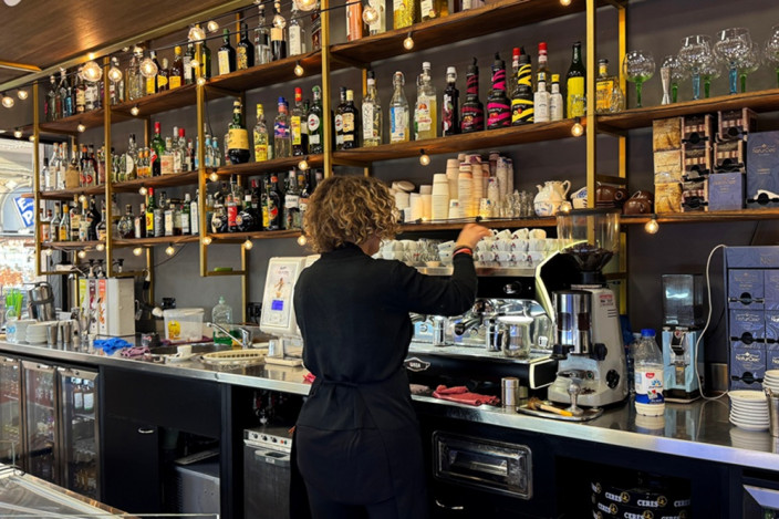 In einem Caf&eacute; kann der Quereinstieg in die Gastronomie gelingen.